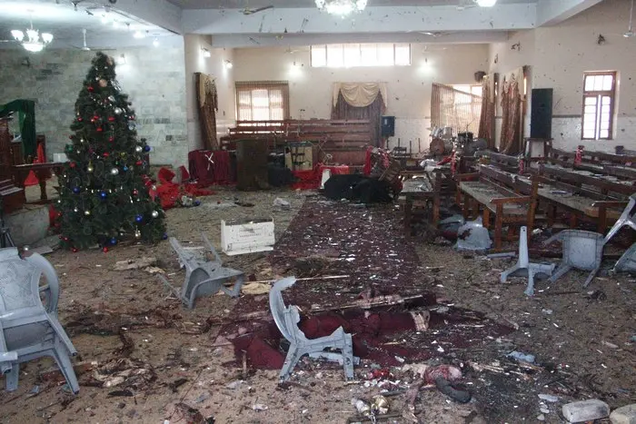 Най-малко 9 жертви и десетки ранени при атентат в Пакистан