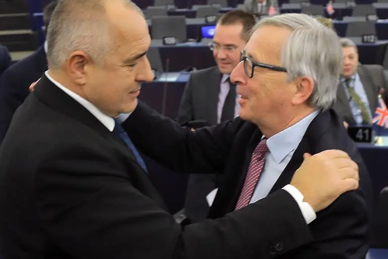 Юнкер “дърпа“ България към еврозоната заради своя дневен ред