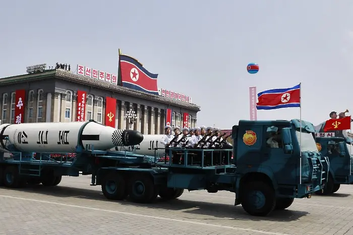 Ким изненада с военен парад. Точно преди олимпиадата