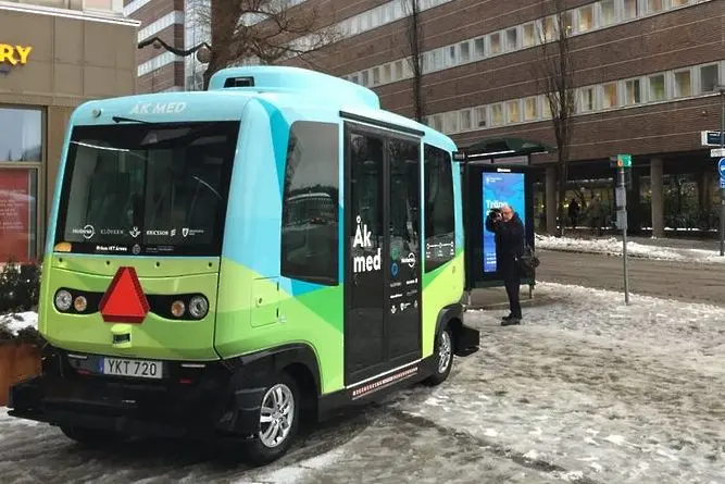 Стокхолм тества автономни електробуси