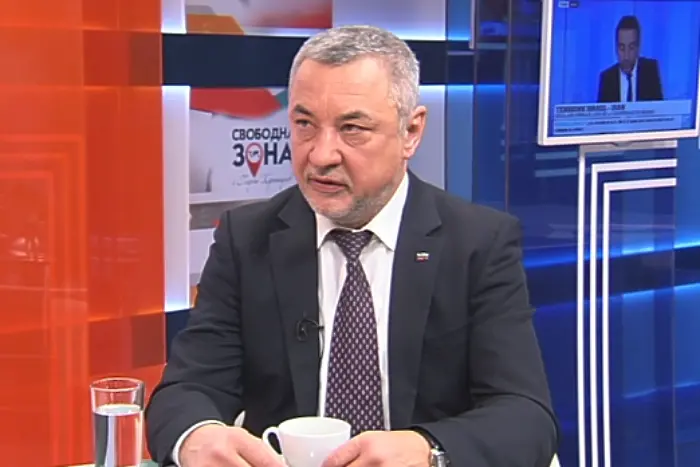 Валери Симеонов: В искането за оставка на Явор Нотев има известни основания 