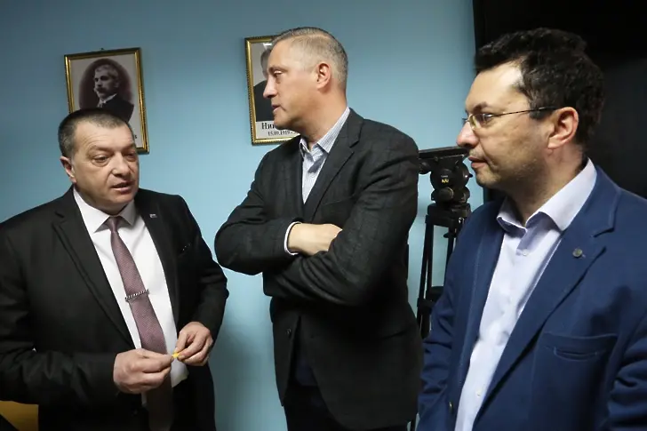 СДС за „Скрипал“: Борисов рискува България да стане втора категория в ЕС
