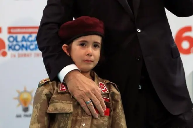 Ердоган и момиченцето, което той разплака