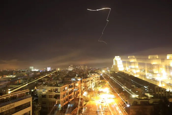 САЩ, Франция и Великобритания удариха с над 100 ракети Сирия