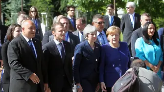 Макрон и Меркел: Без американски мита за европейските стоки