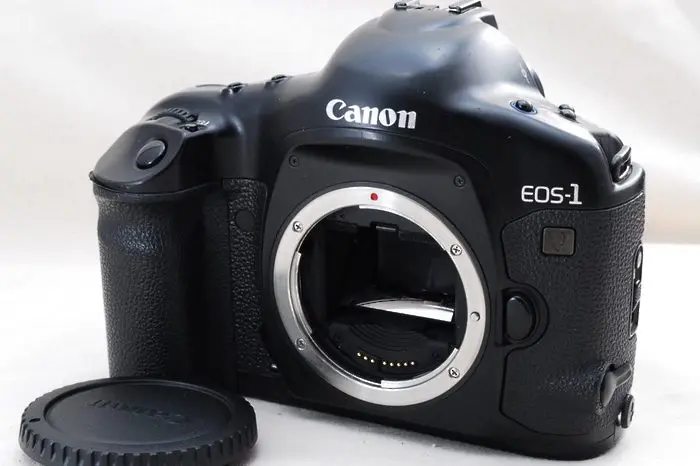 Краят на една епоха: Canon спира продажбите на аналогови камери