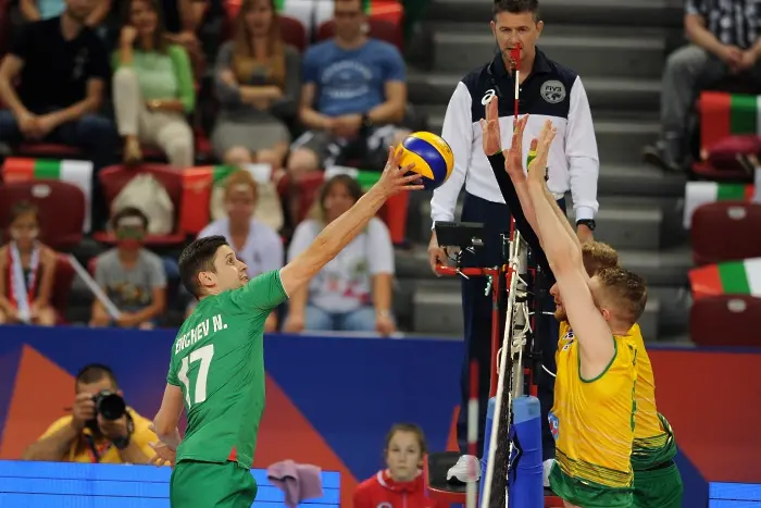 Волейболистите с тежка загуба от Австралия