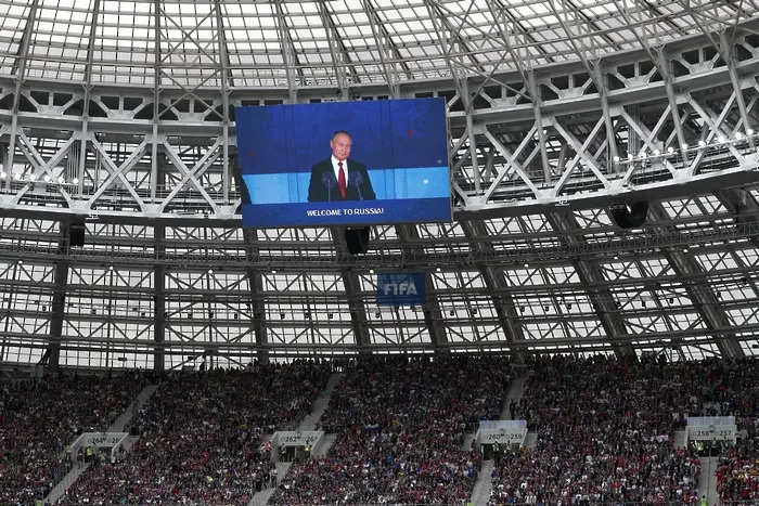 Владимир Путин към треньора на Русия: Все така да играем