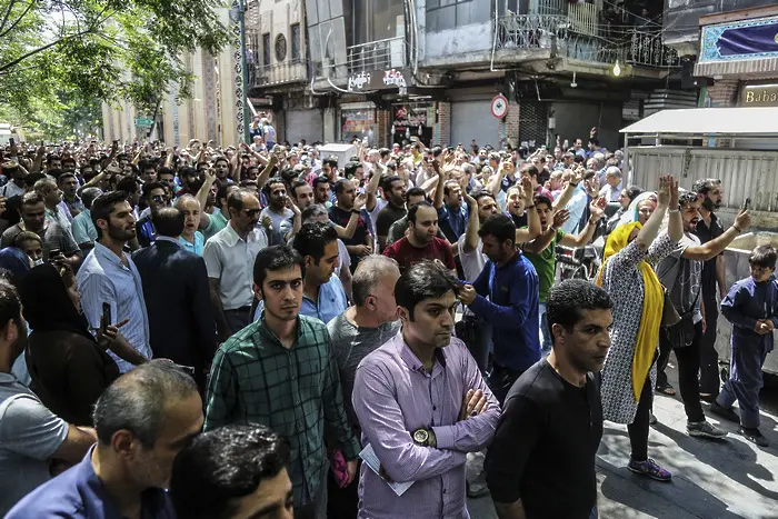 Рохани: Иран няма да се поддаде на американския натиск