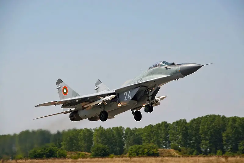 Беларус подарява на Сърбия 4 изтребителя МиГ-29