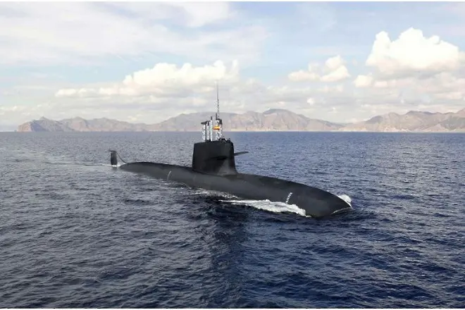 Нова испанска подводница не се побира в дока