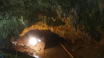 Как могат да бъдат спасени децата от пещерата в Тайланд
