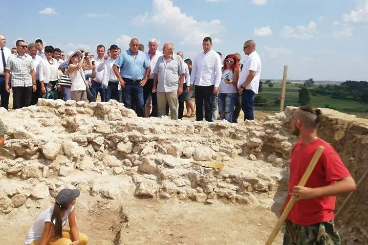 Лятото на археолозите: гърне с жълтици и Малтепе
