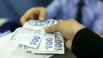 Турската централна банка налива пари заради слабата лира