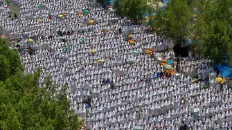 Мюсюлманите празнуват Курбан байрам