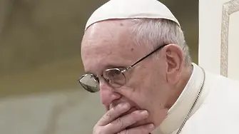 Папа Франциск се моли за изборите в Конго