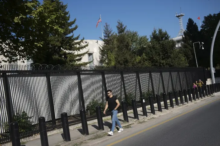 Изстрели срещу посолството на САЩ в Анкара