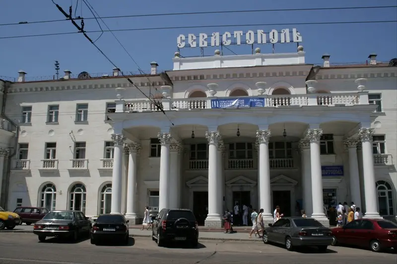 И последната западна хотелска верига напусна Крим
