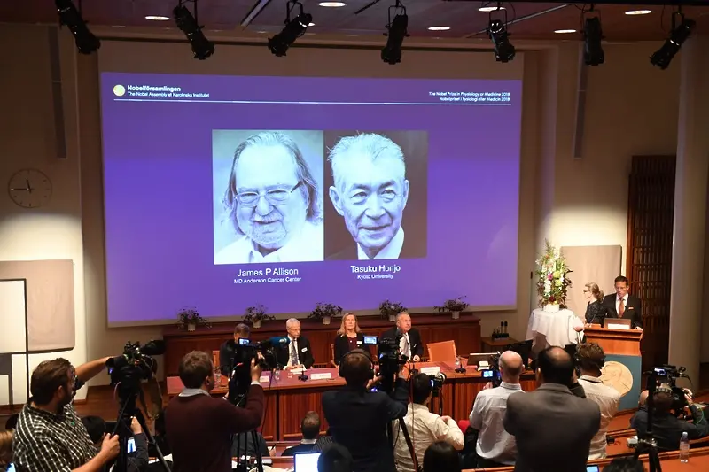 Дадоха Нобеловата награда за медицина за пробив в лечението на рака