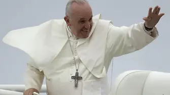 Папа Франциск: Който издига стени, свършва като затворник (ЦИТАТИ)