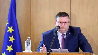 Сотир Цацаров: Борбата с корупцията и контрабандата продължава
