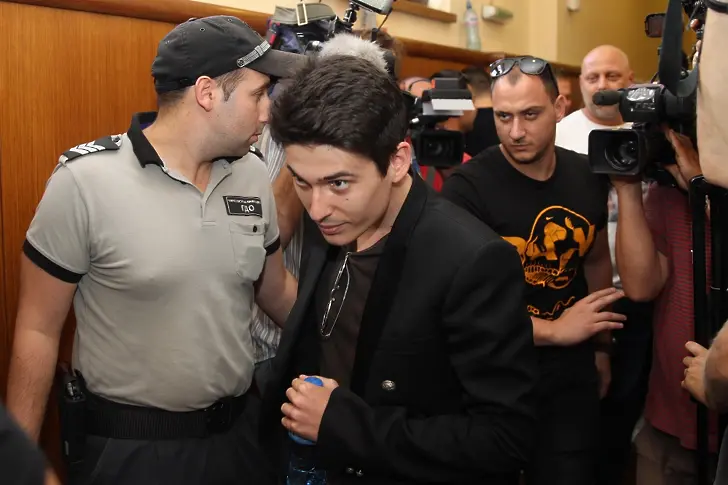 Вълчо Арабаджиев остана в ареста, можел да се укрие при родителите си