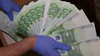 Печатница в хотел в Слънчев бряг бълва милиони евро менте (ВИДЕО)