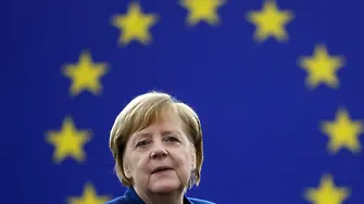 Меркел пред Европарламента: Солидарност вместо национален егоизъм. И европейска армия