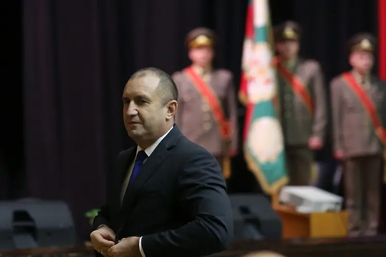 Радев готов да чуе Борисов, премиерът приема поканата