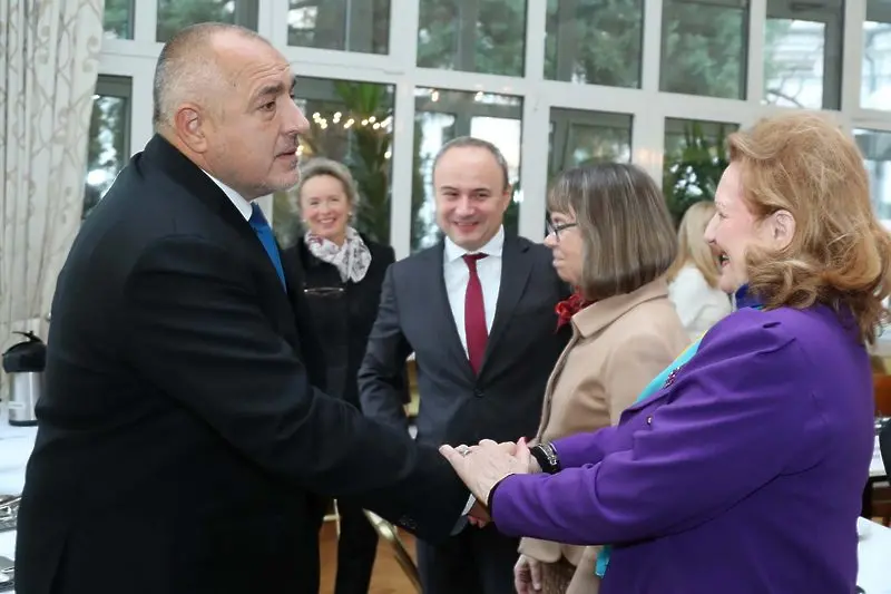 Борисов заведе Цацаров и шефа на ДАНС на срещата с посланиците от ЕС