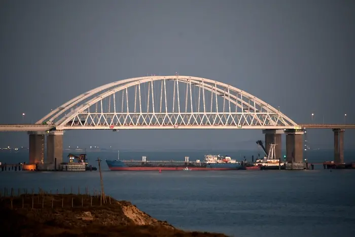 Руски кораб нападна украински конвой