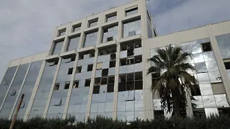 Бомба избухна пред сградата на гръцката телевизия Скай