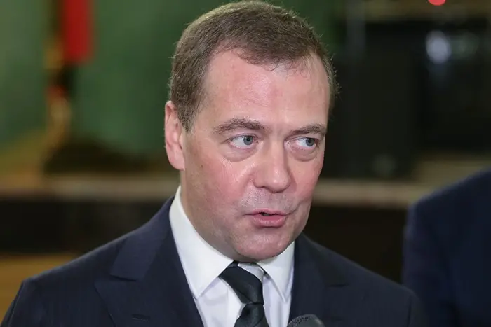 Дмитрий Медведев идва на 4 март