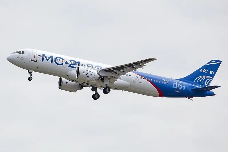 Санкциите на САЩ възпират знаковия руски самолет МС-21