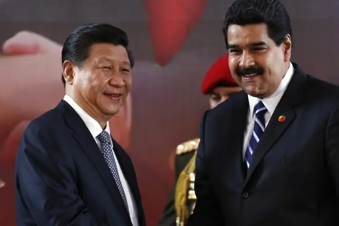 Мадуро нарежда на фирми да откриват сметки в Русия и Турция