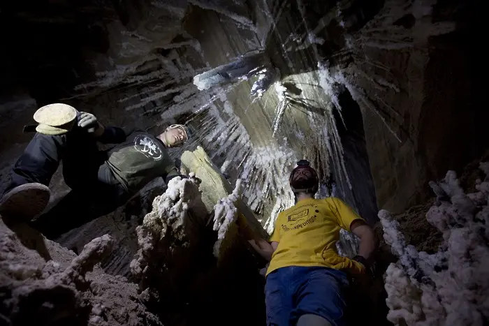 Българка участва в откриването на най-дългата солна пещера в света