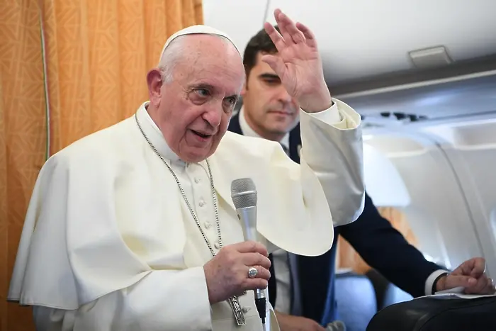 Папата: Католици и православни са братя (СНИМКИ)