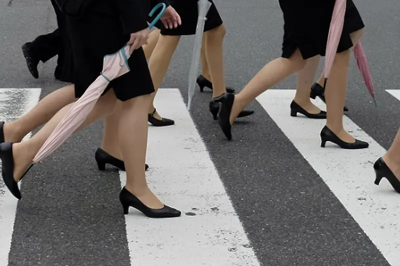 Жените в Япония искат премахване на задължителните високи токове