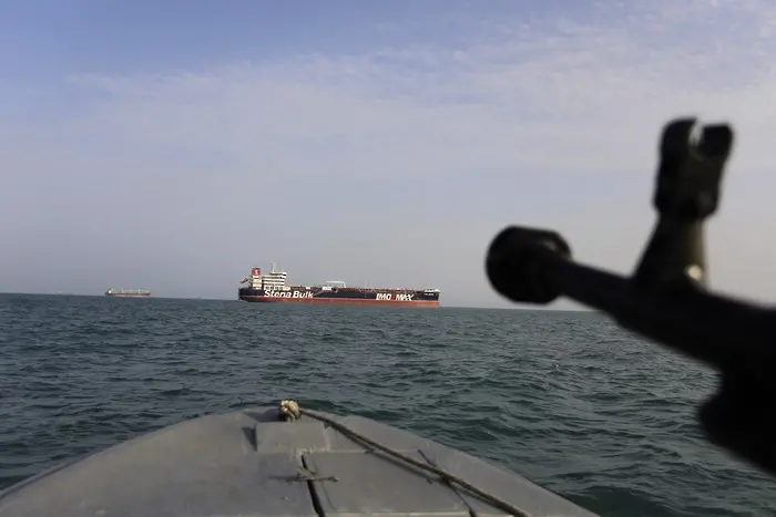 Русия, Иран и Китай играят на война в Индийския океан