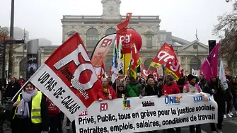 Френската пенсионна стачка чупи рекорди. Дори за Франция