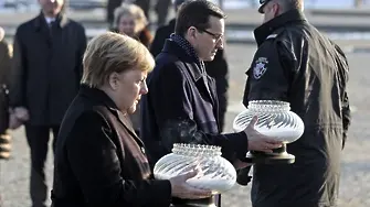Меркел се поклони в Аушвиц