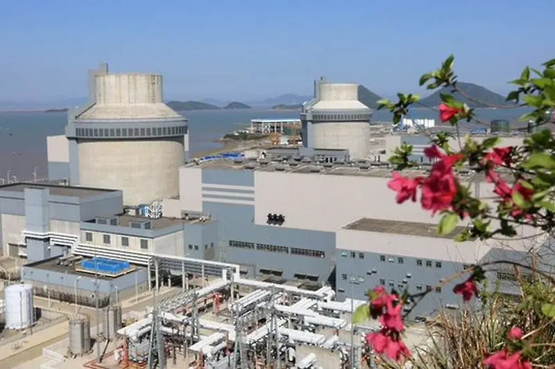 ОАЕ пуска първата атомна централа в Арабския свят