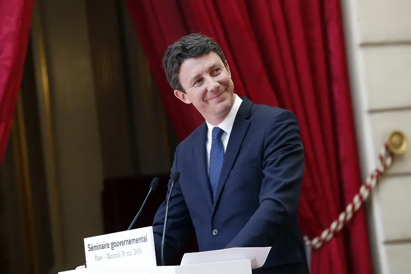 Не толкова тайният сексуален живот на френските политици