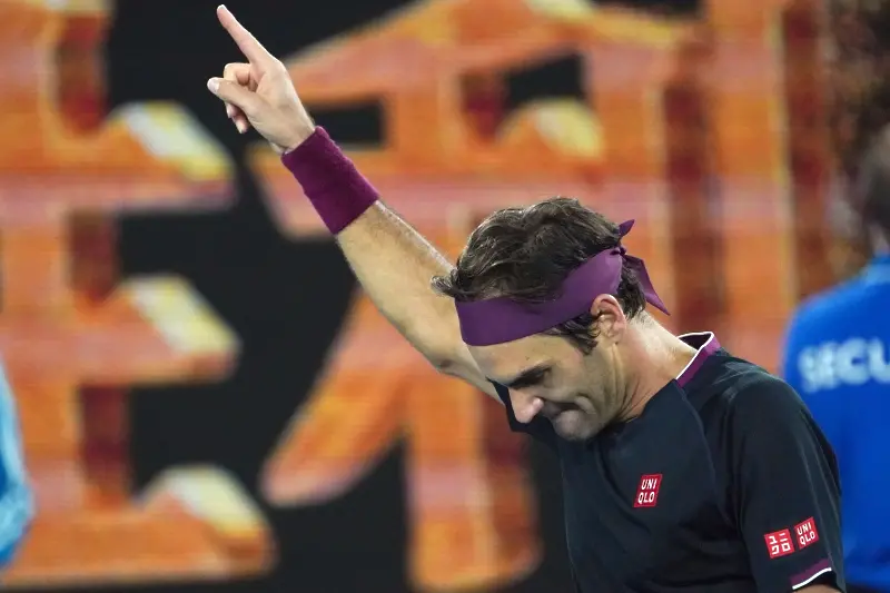 Федерер се завърна победно след 14 месеца