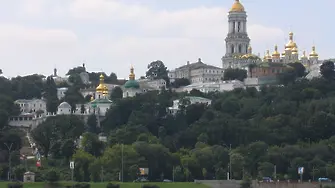 Най-известният украински манастир пламна от коронавирус