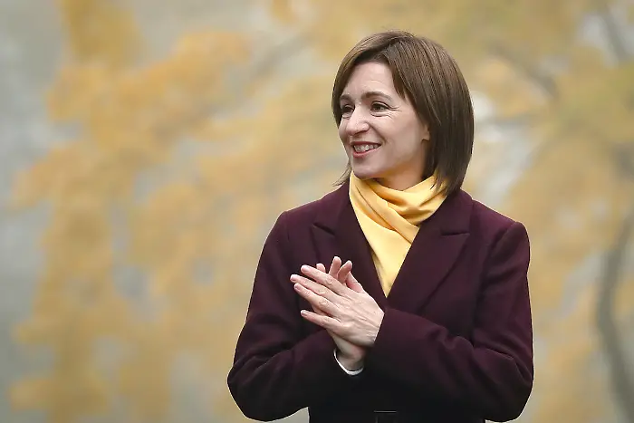 Триумф за проевропейката Мая Санду на президентските избори в Молдова