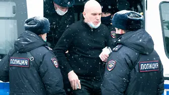 Руската полиция арестува около 200 души