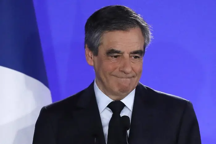 Осъдиха бивш френски премиер на четири години лишаване от свобода