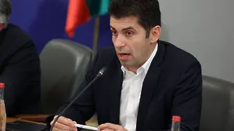 Новите назначения в ББР са отменени от съда, съобщи Кирил Петков
