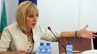 Манолова: Преговорите за кабинет - публични, за да няма махленски изрази